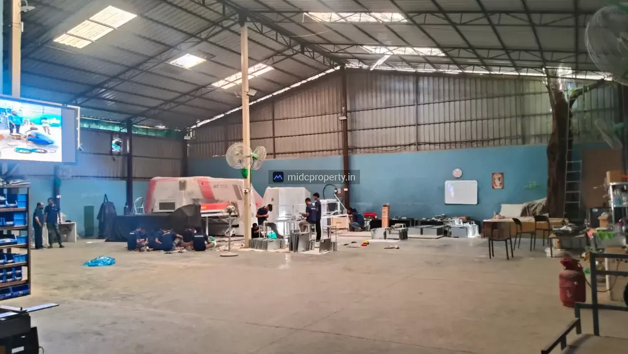 π’ Industrial Warehouse for Rent in Pawane MIDC - Interior/Gallery View 3